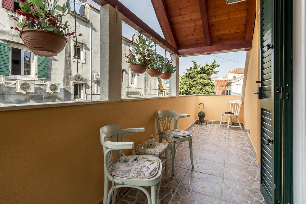 Apartments Sara Hvar Town Exterior foto